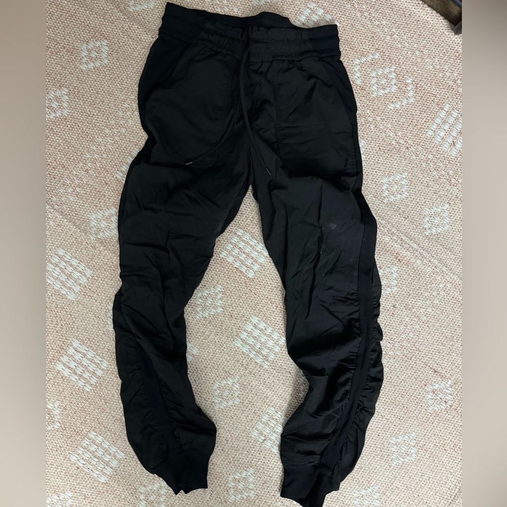 Lululemon joggers - size 8